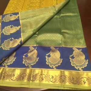 Traditional silk sarees with unstitched blouse